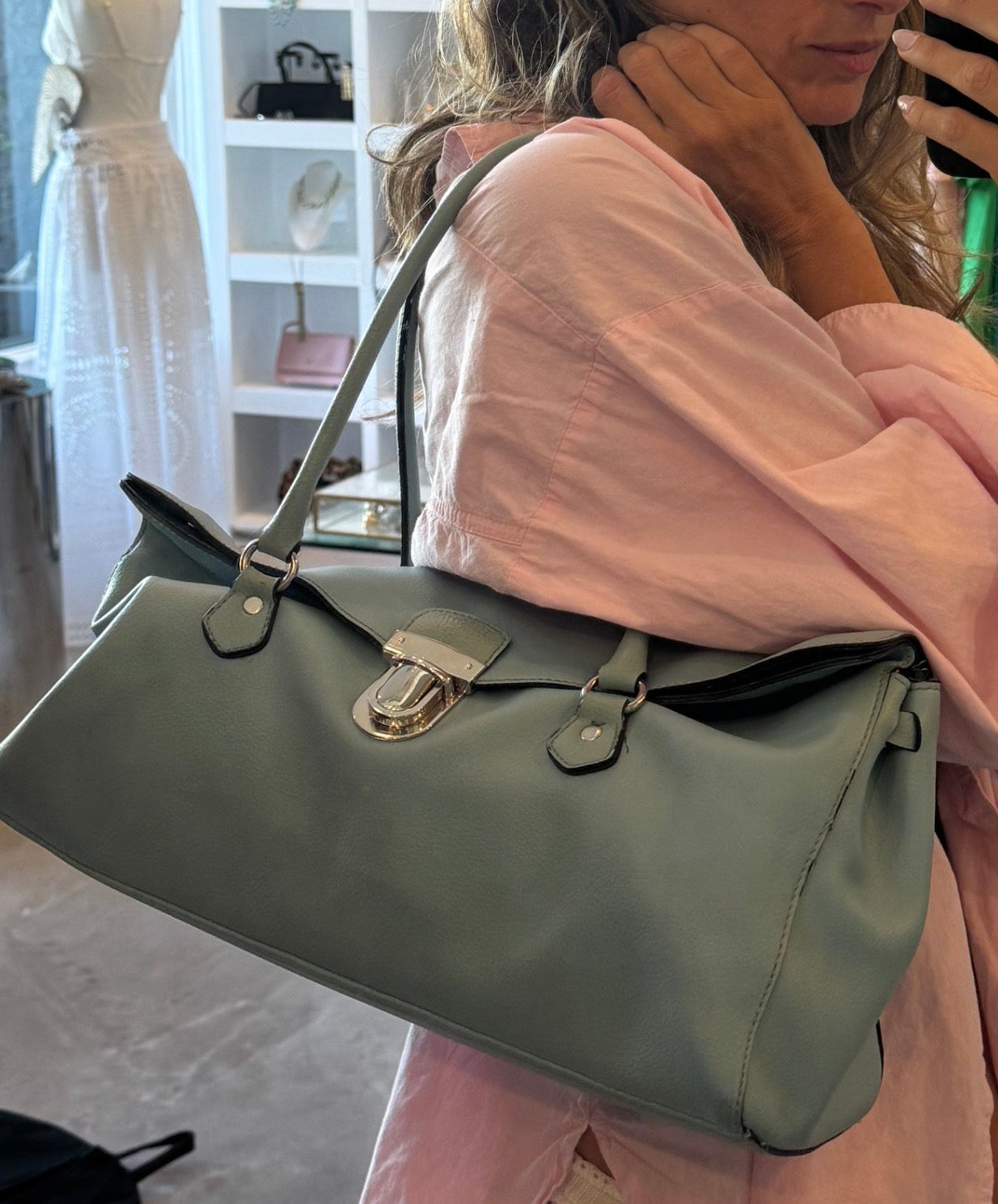 Vitello Shoulder Bag