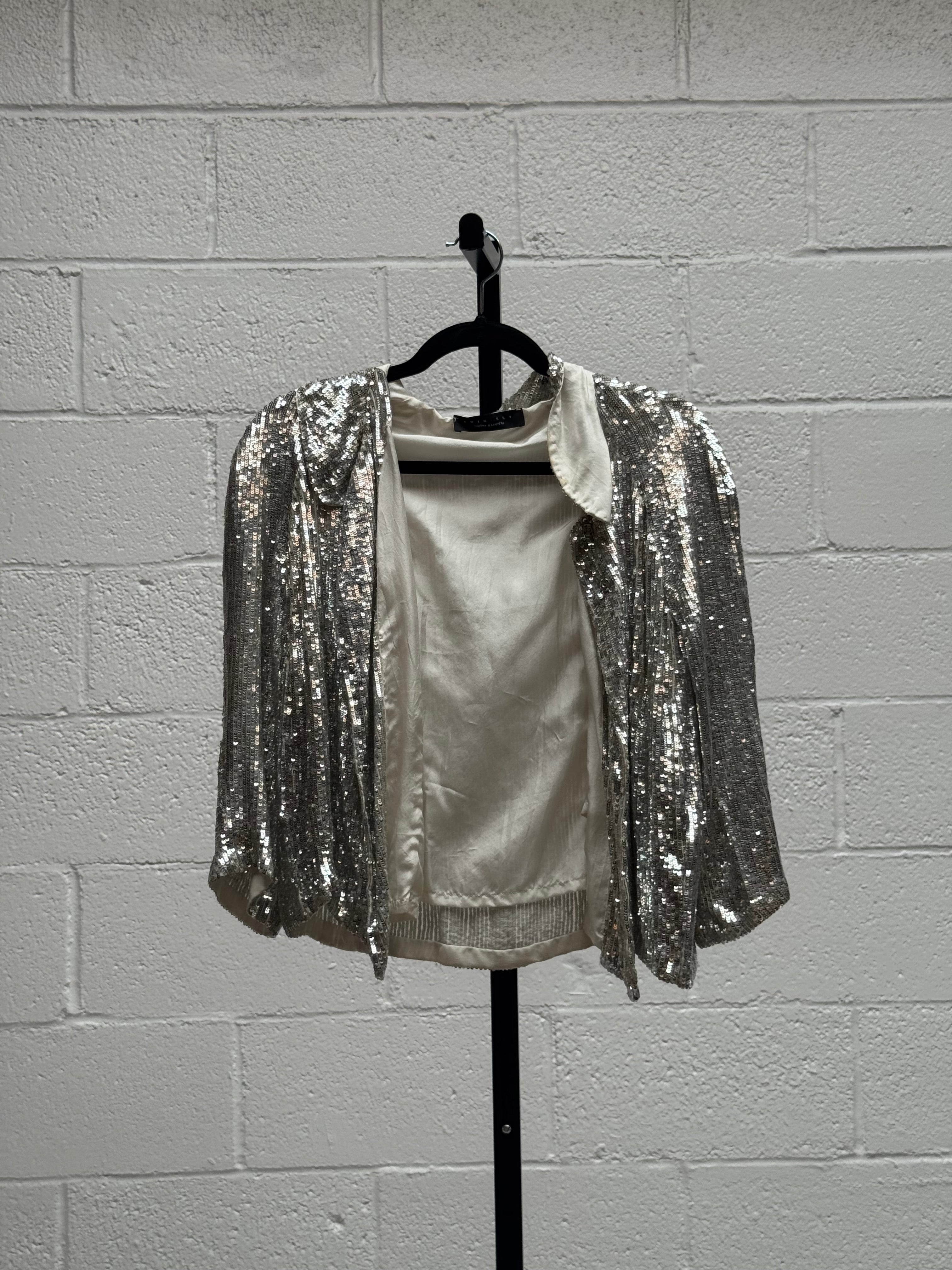 Silver shrug