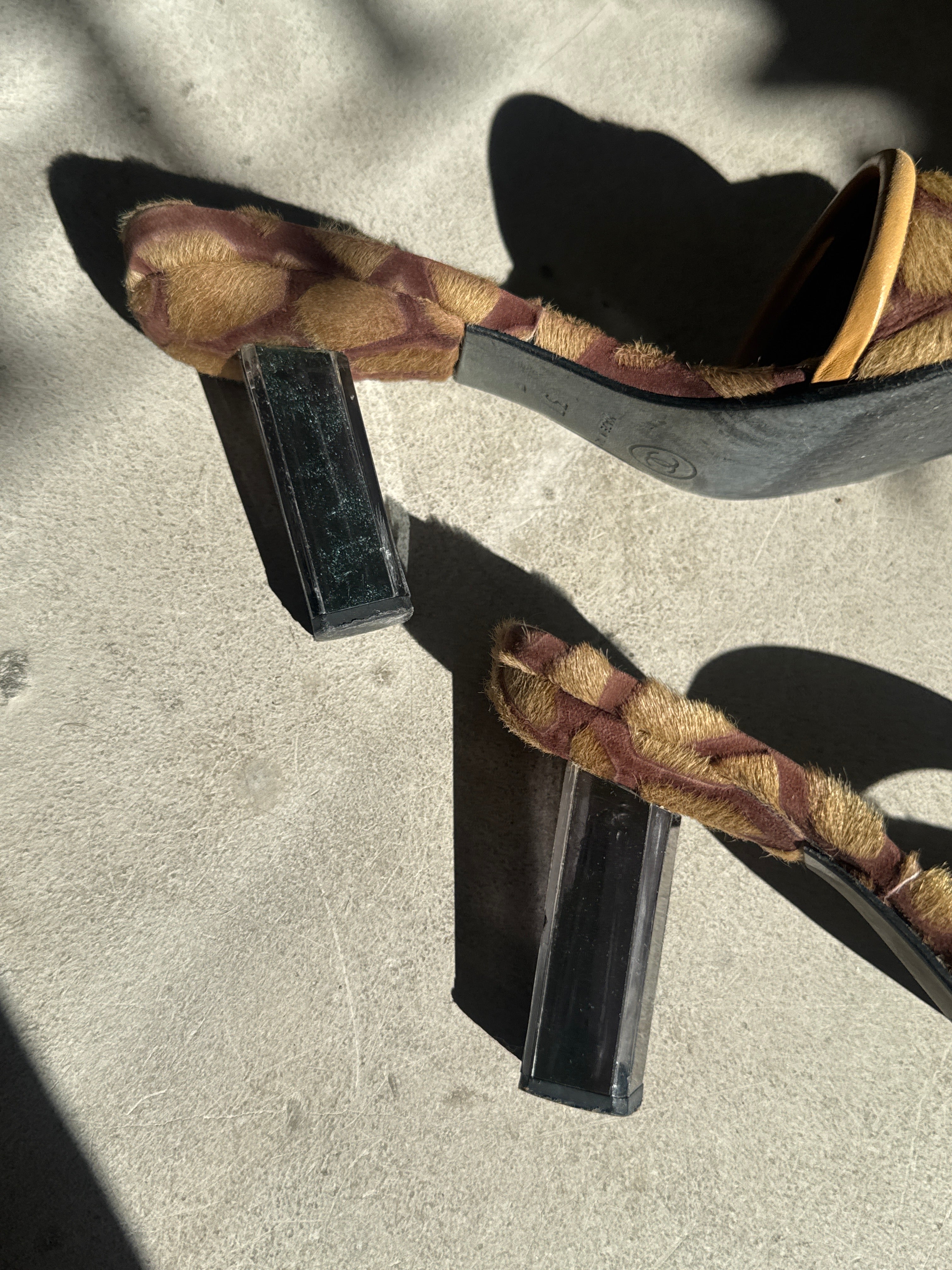 Giraffe Heel
