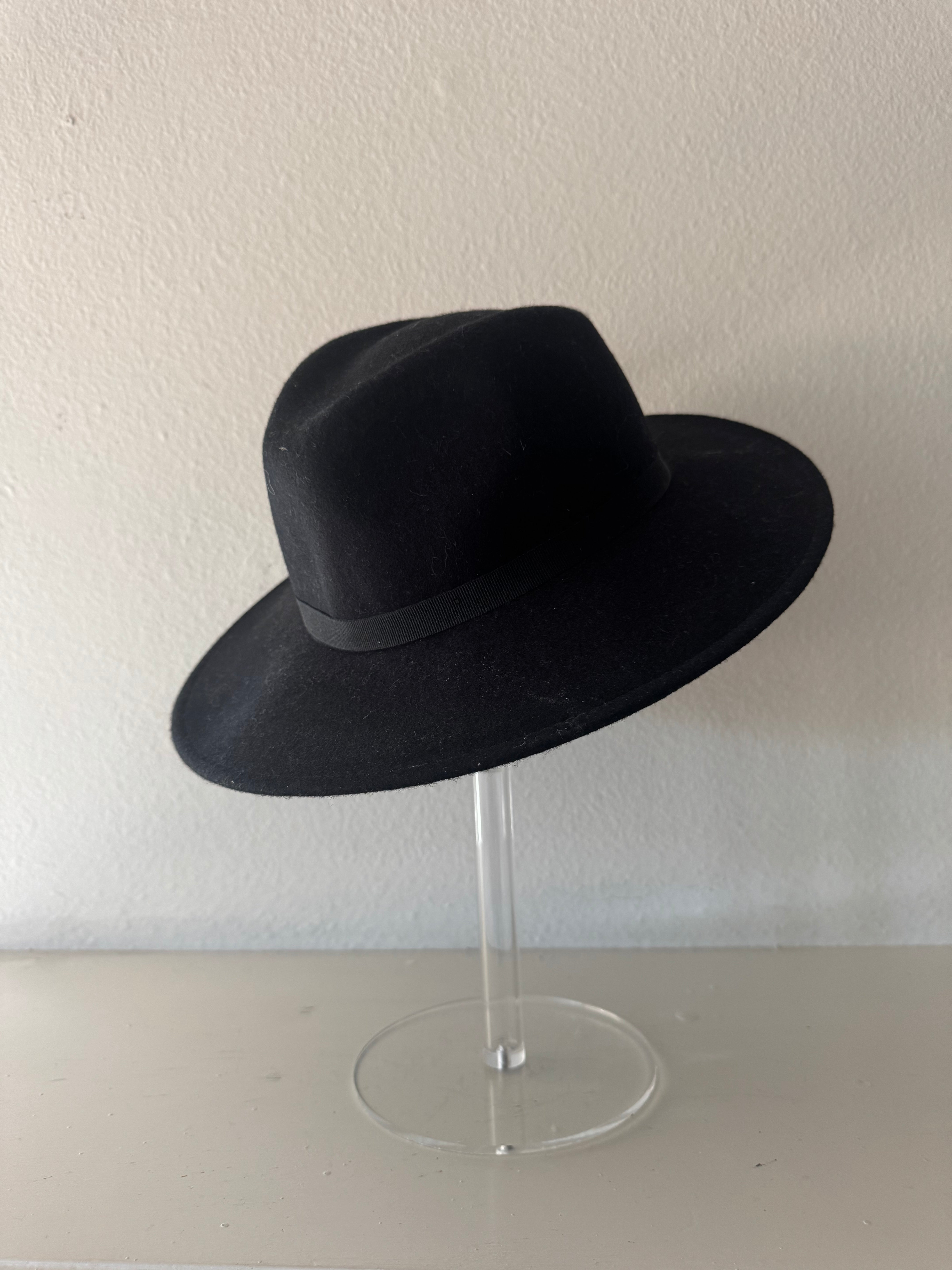Black Wide Brim  Fedora
