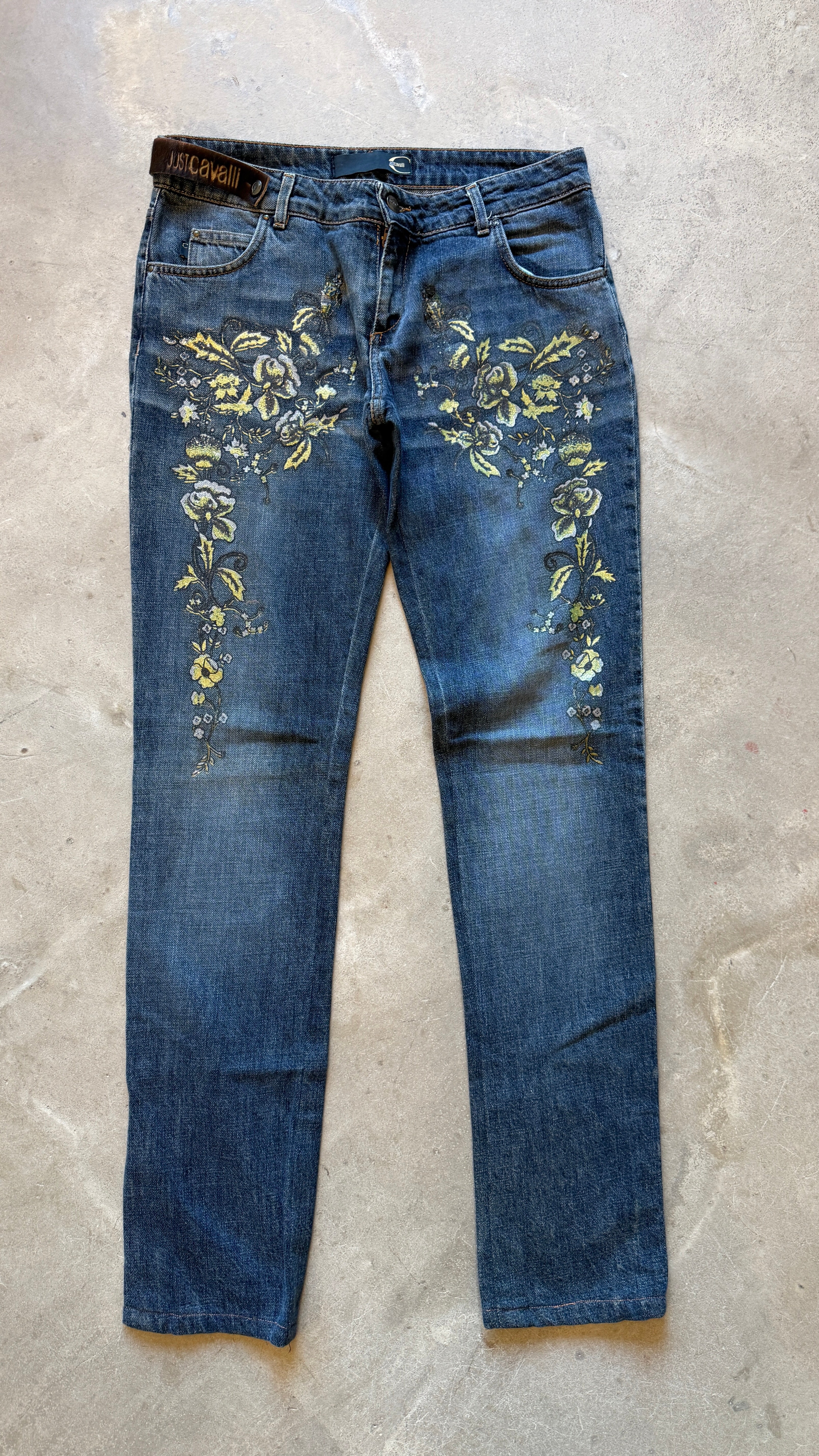 90s Flower Embroidery Jeans