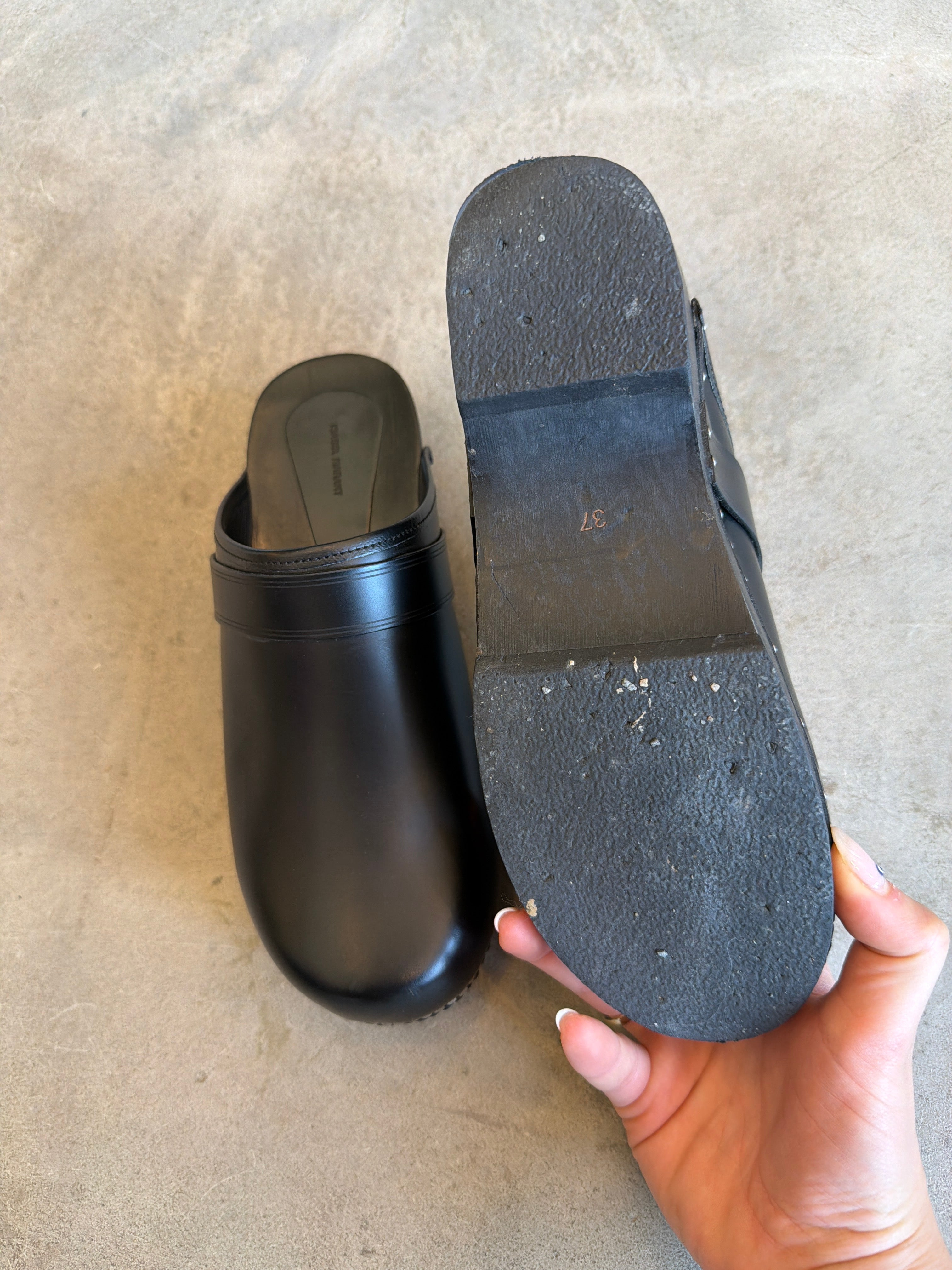 Thalie Leather Clogs