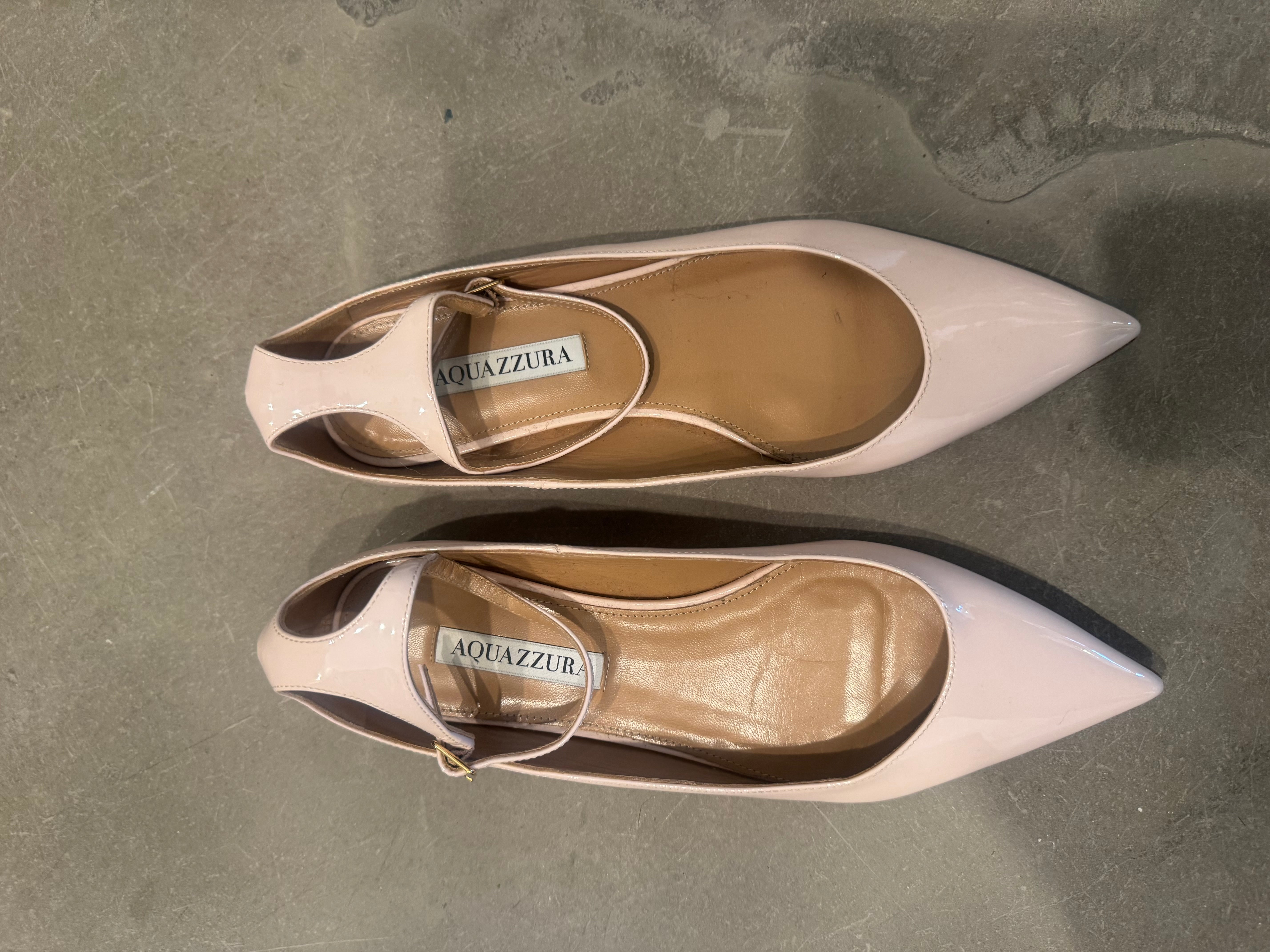 Pointed Patent Leather Shoes