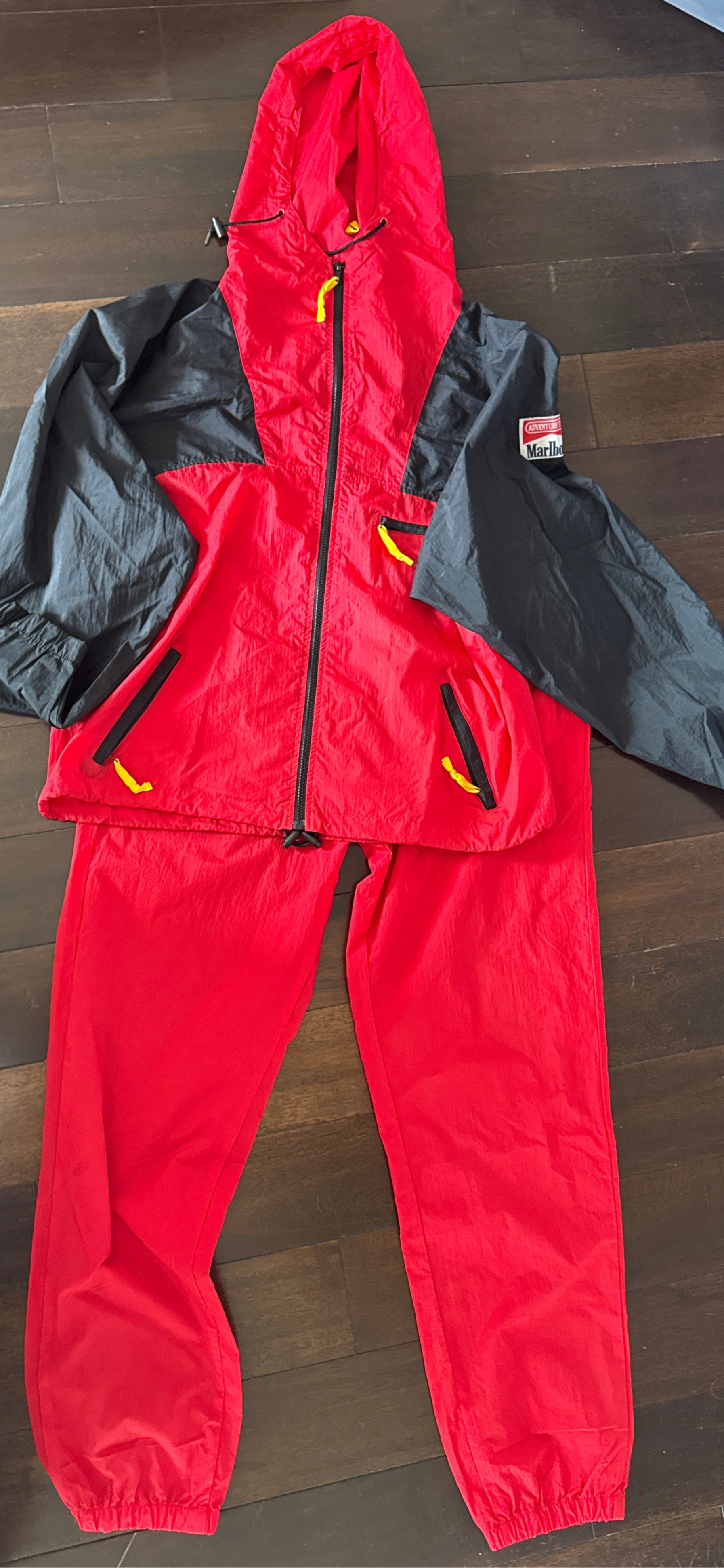 MALBORO RARE SWISH SUIT