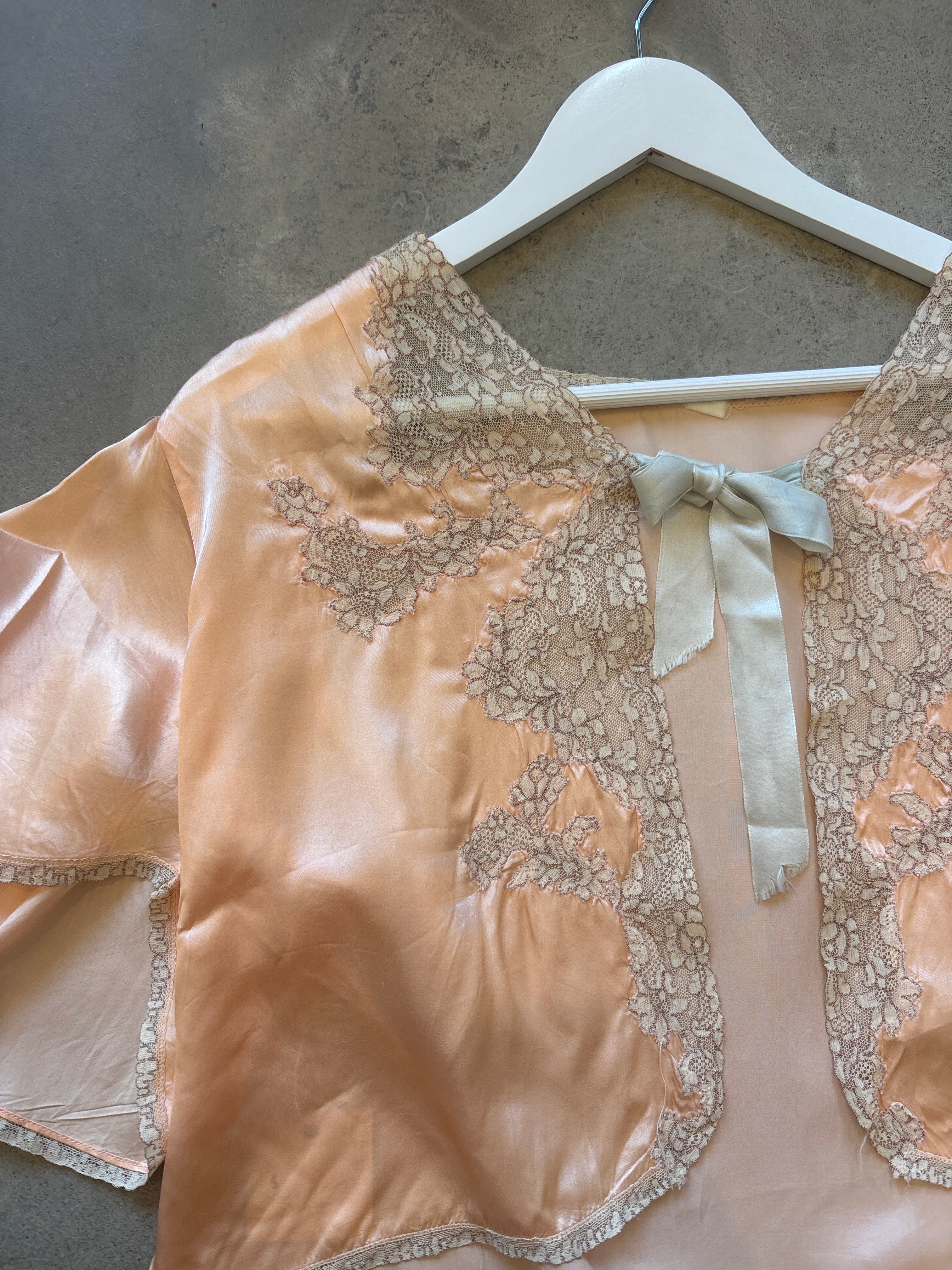 Vintage Silk 1930s Bed Jacket