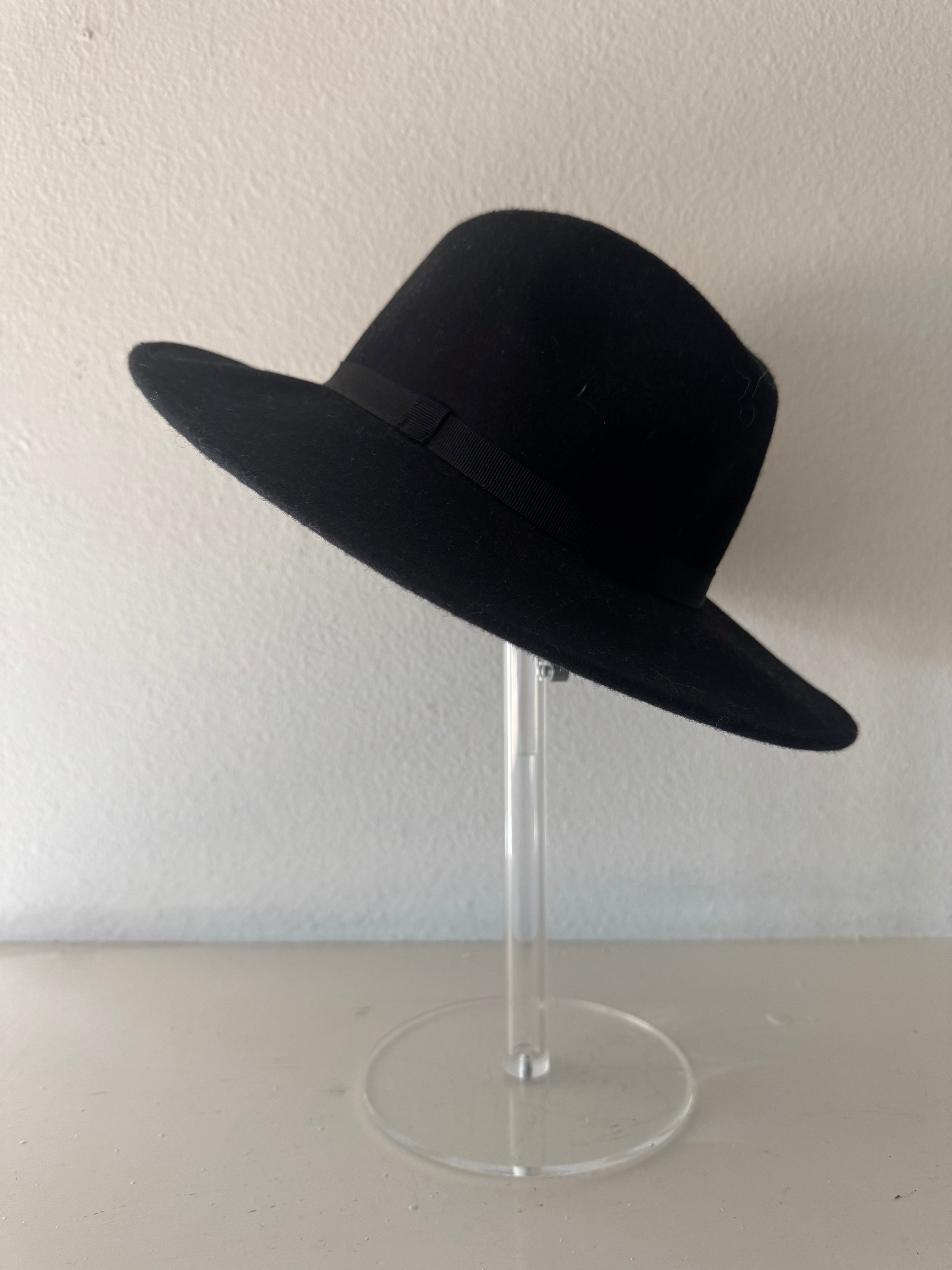 Black Wide Brim  Fedora