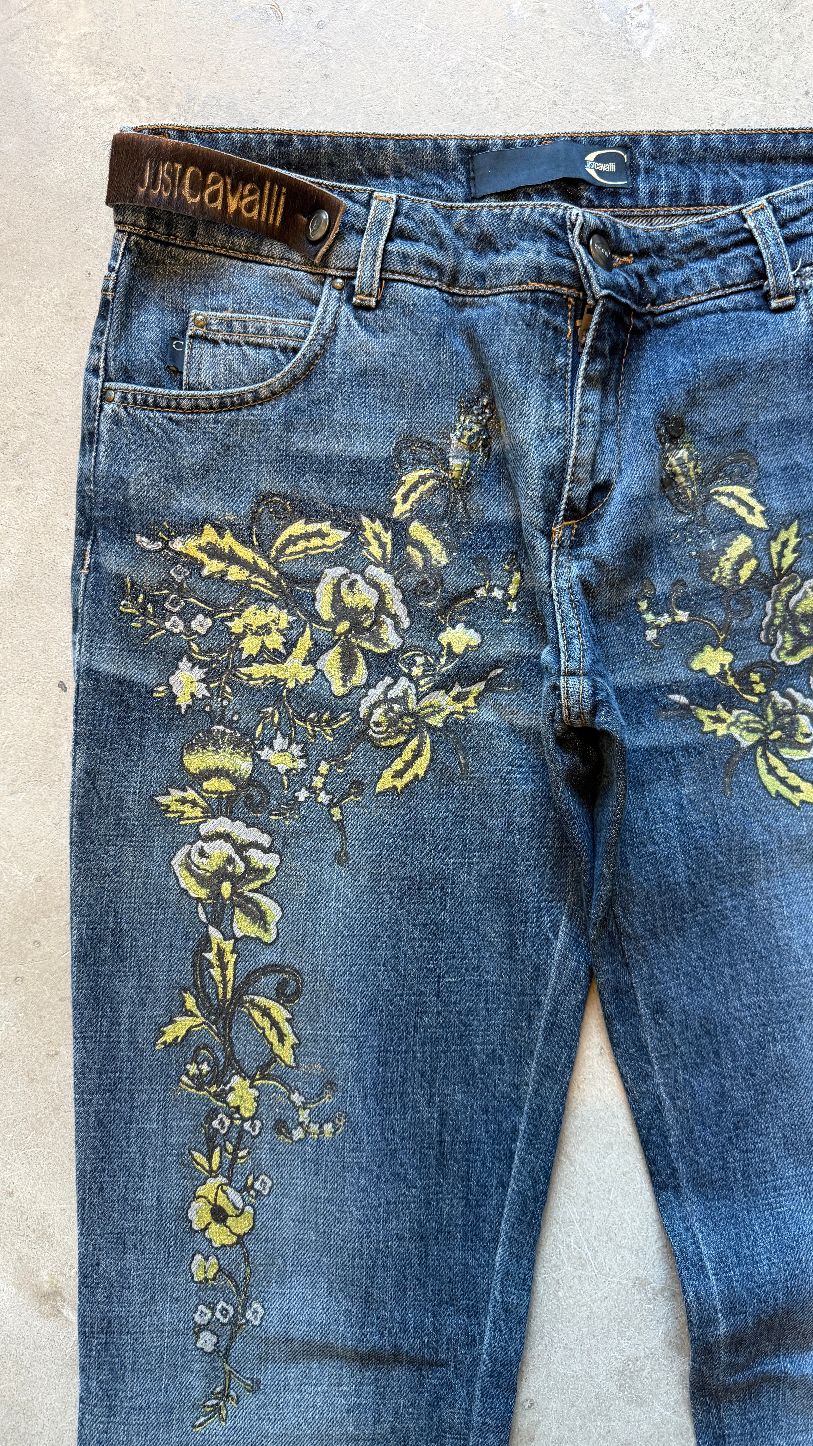 90s Flower Embroidery Jeans