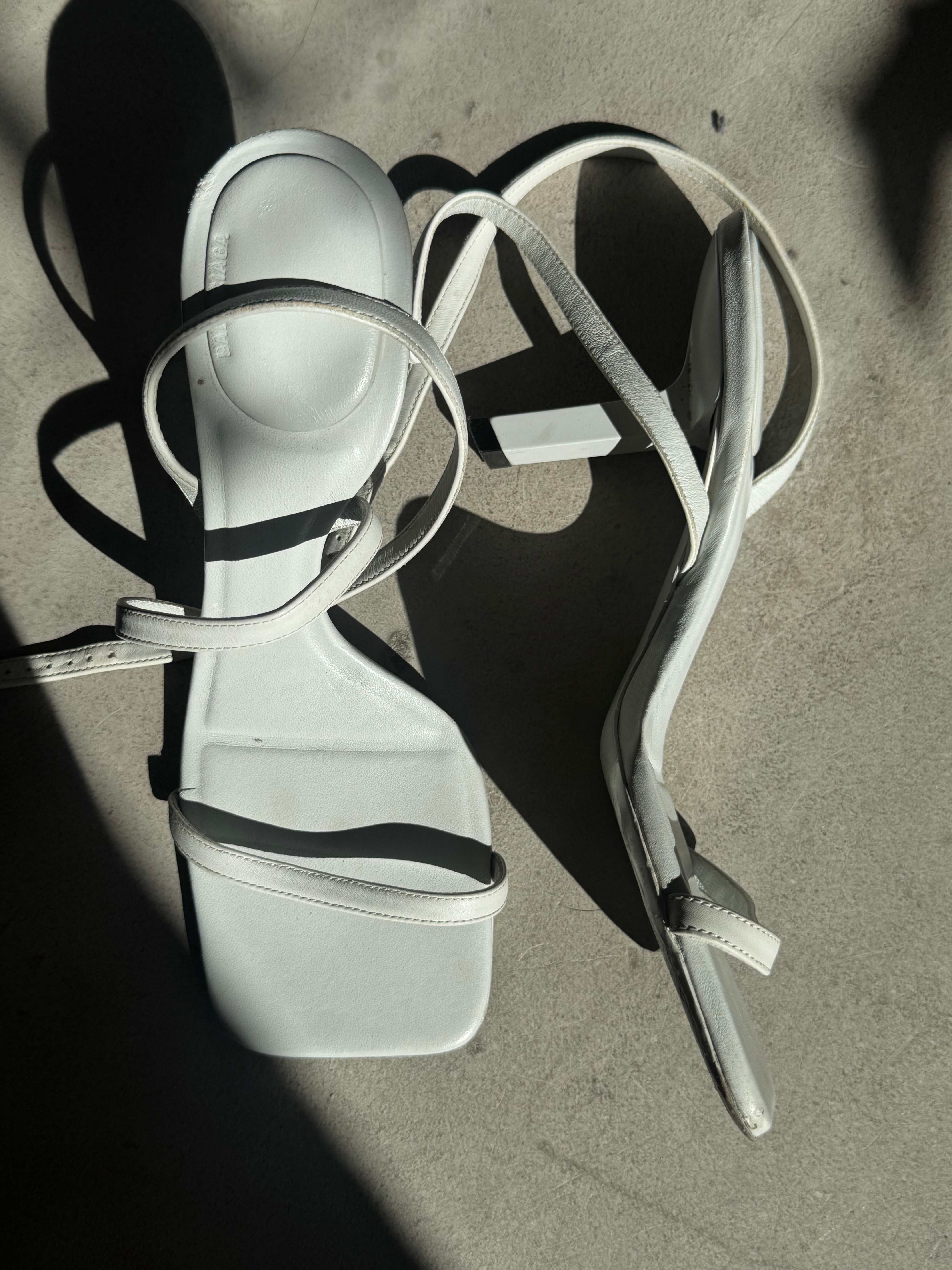 White heel