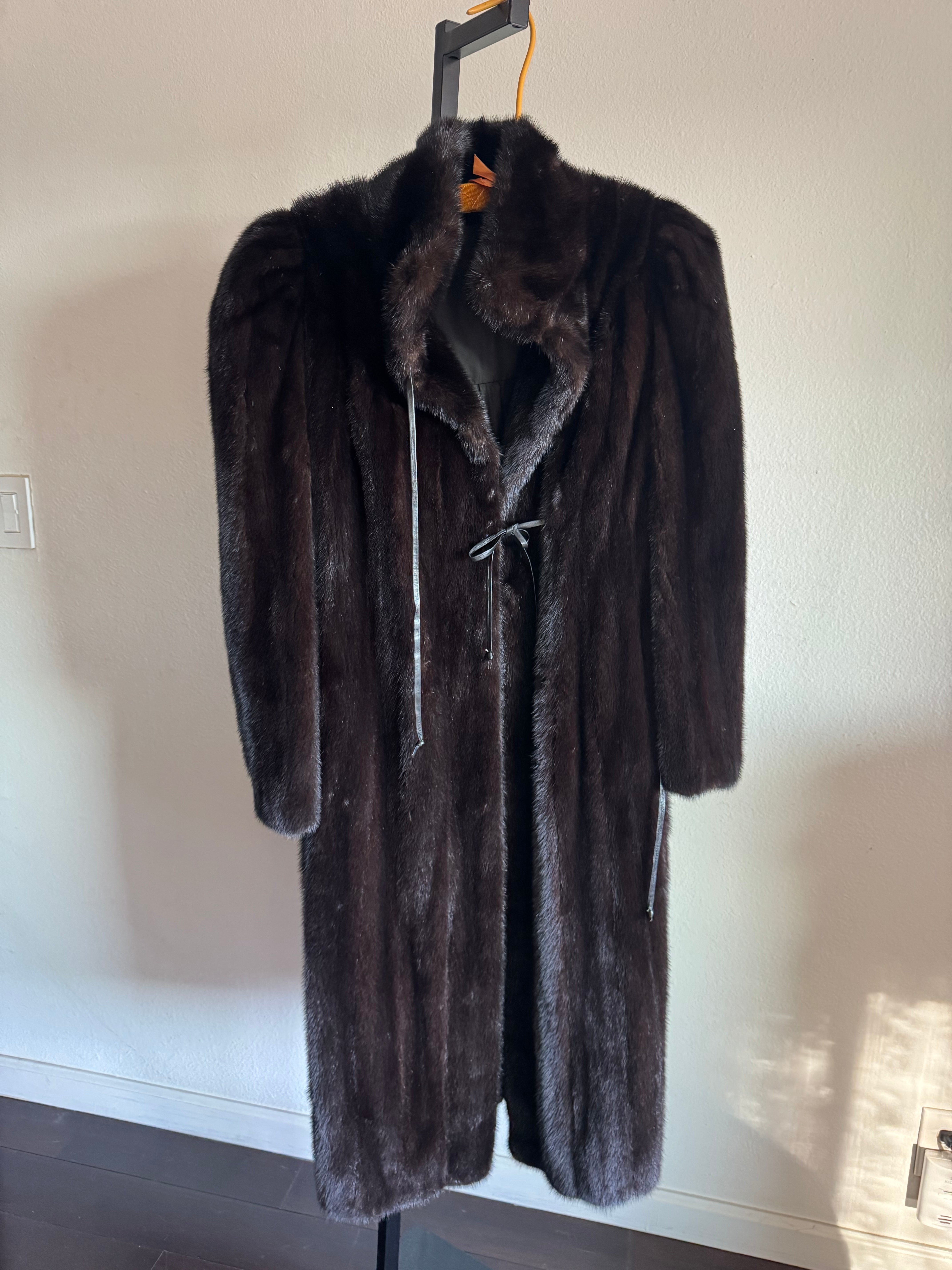 Fur Coat with pointed Shoulders