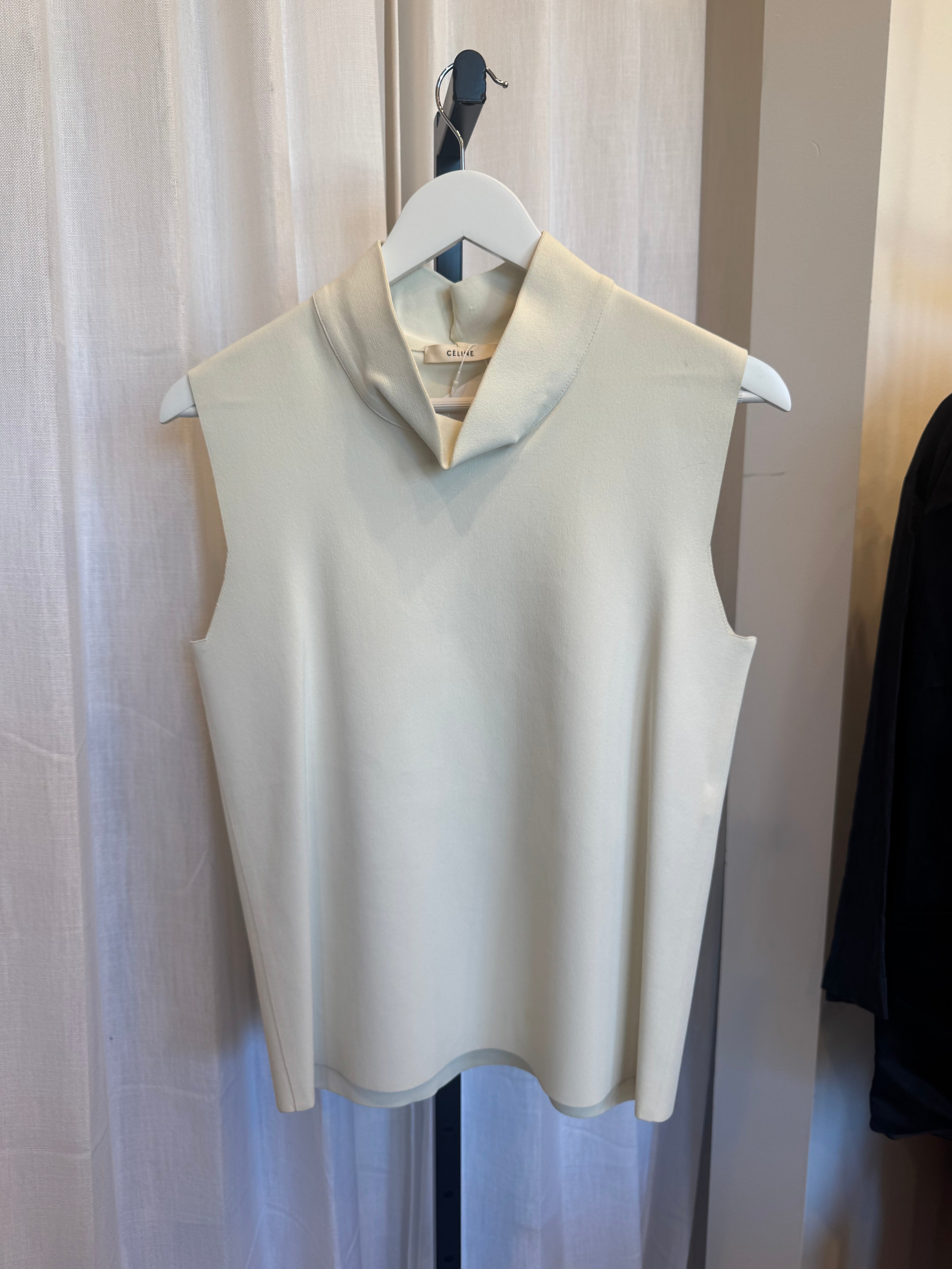 White Sleeveless top with Collar