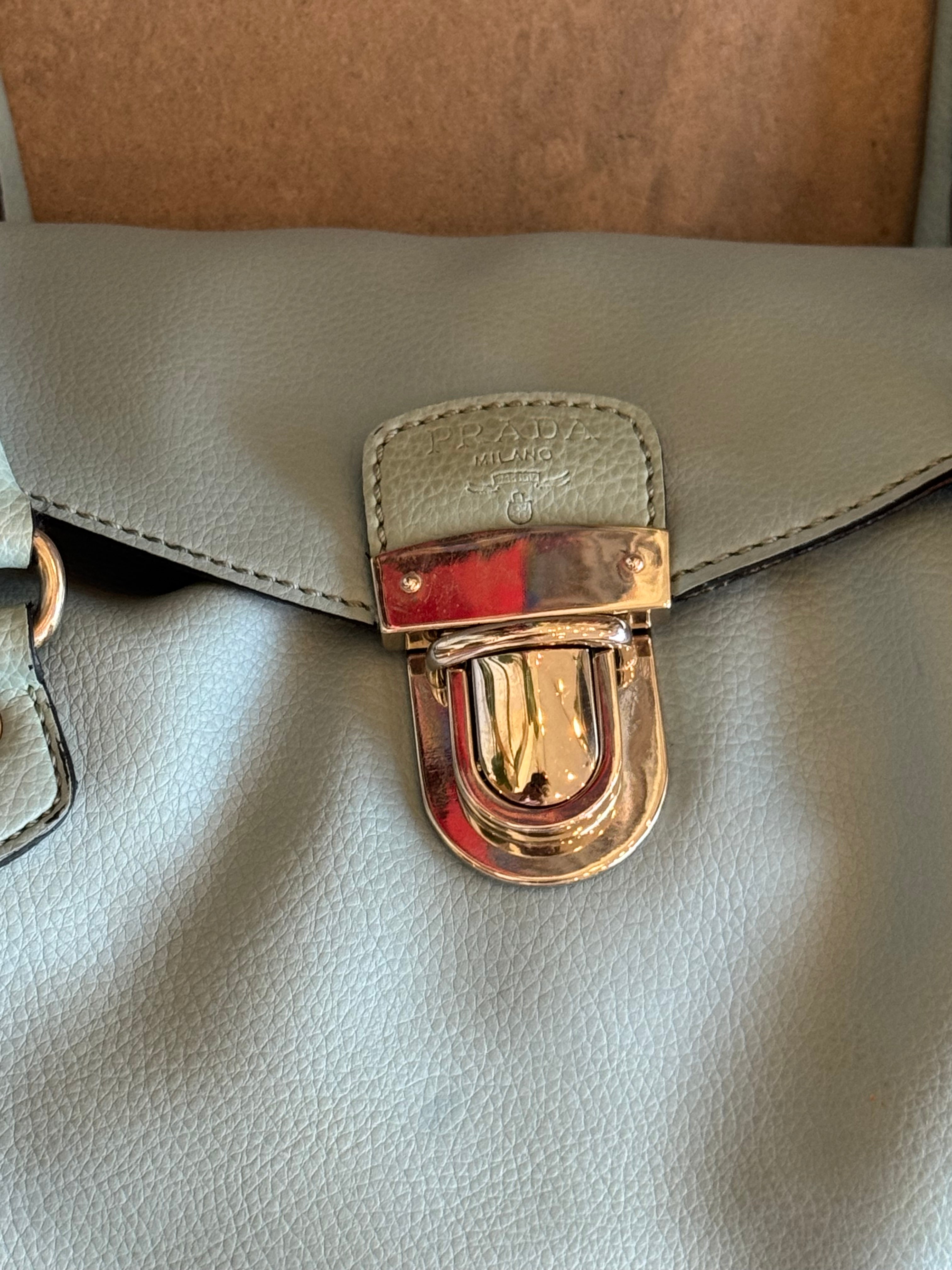Vitello Shoulder Bag