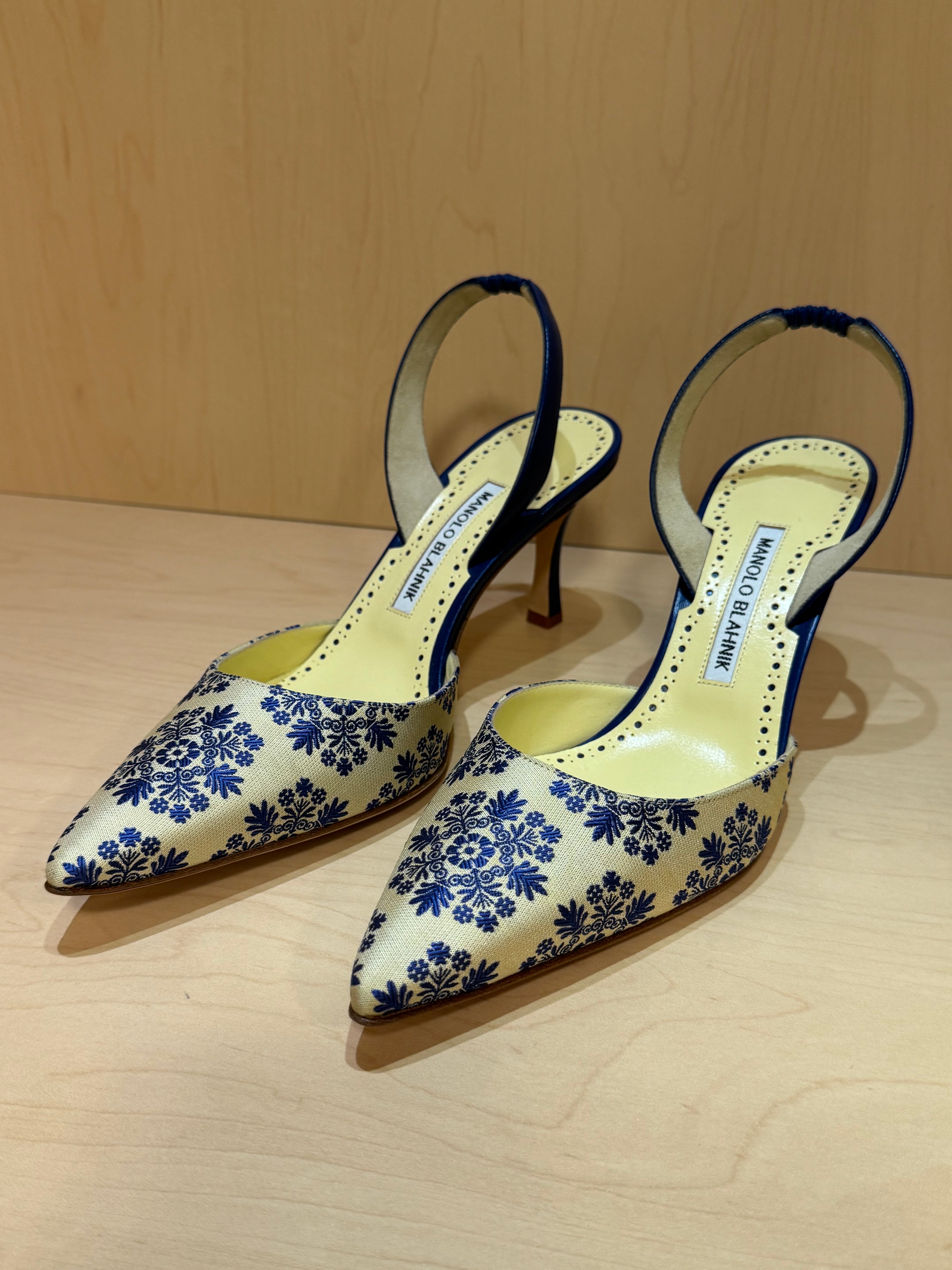 Brocade Heel (39)