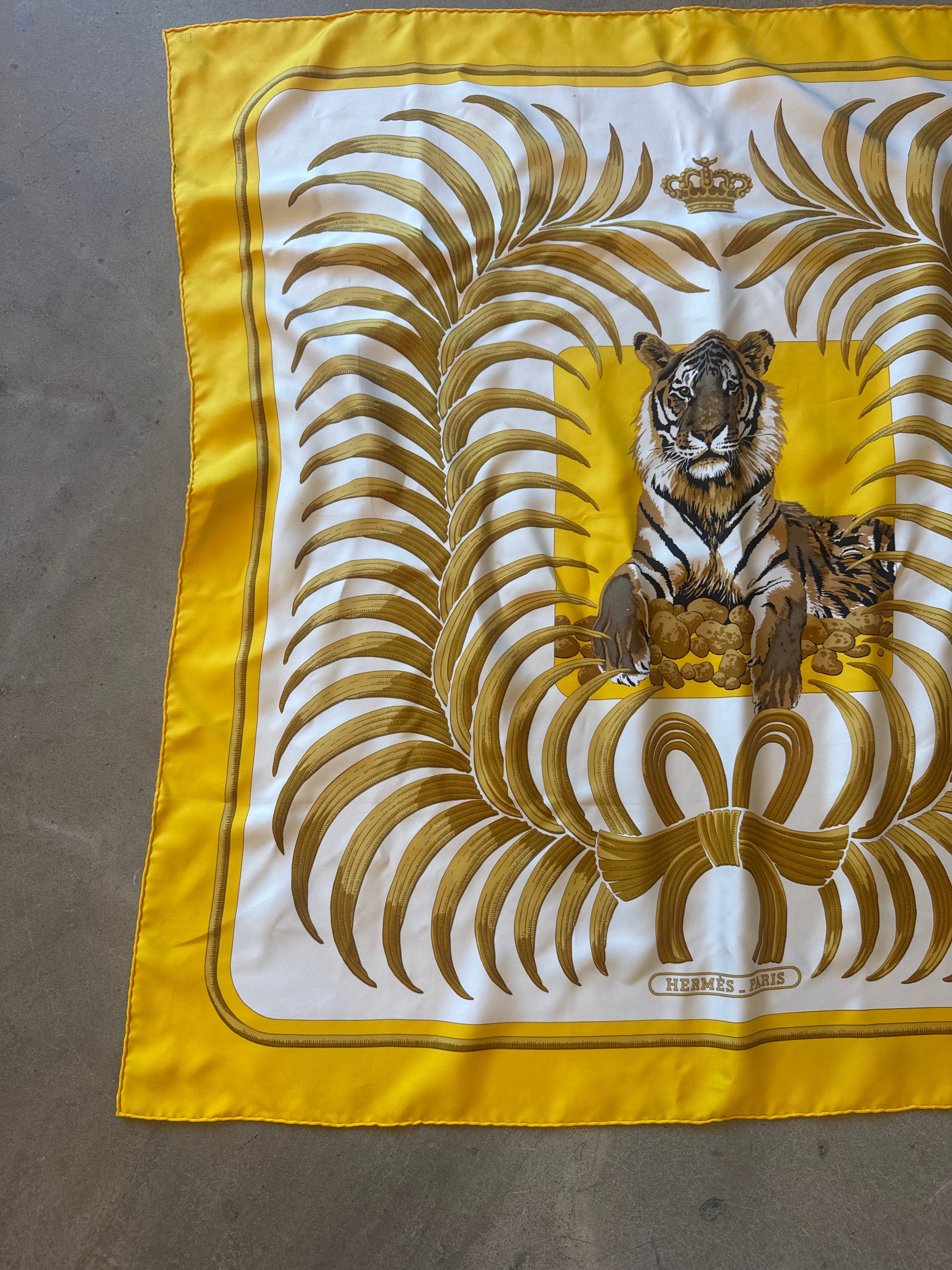 Tiger Scarf