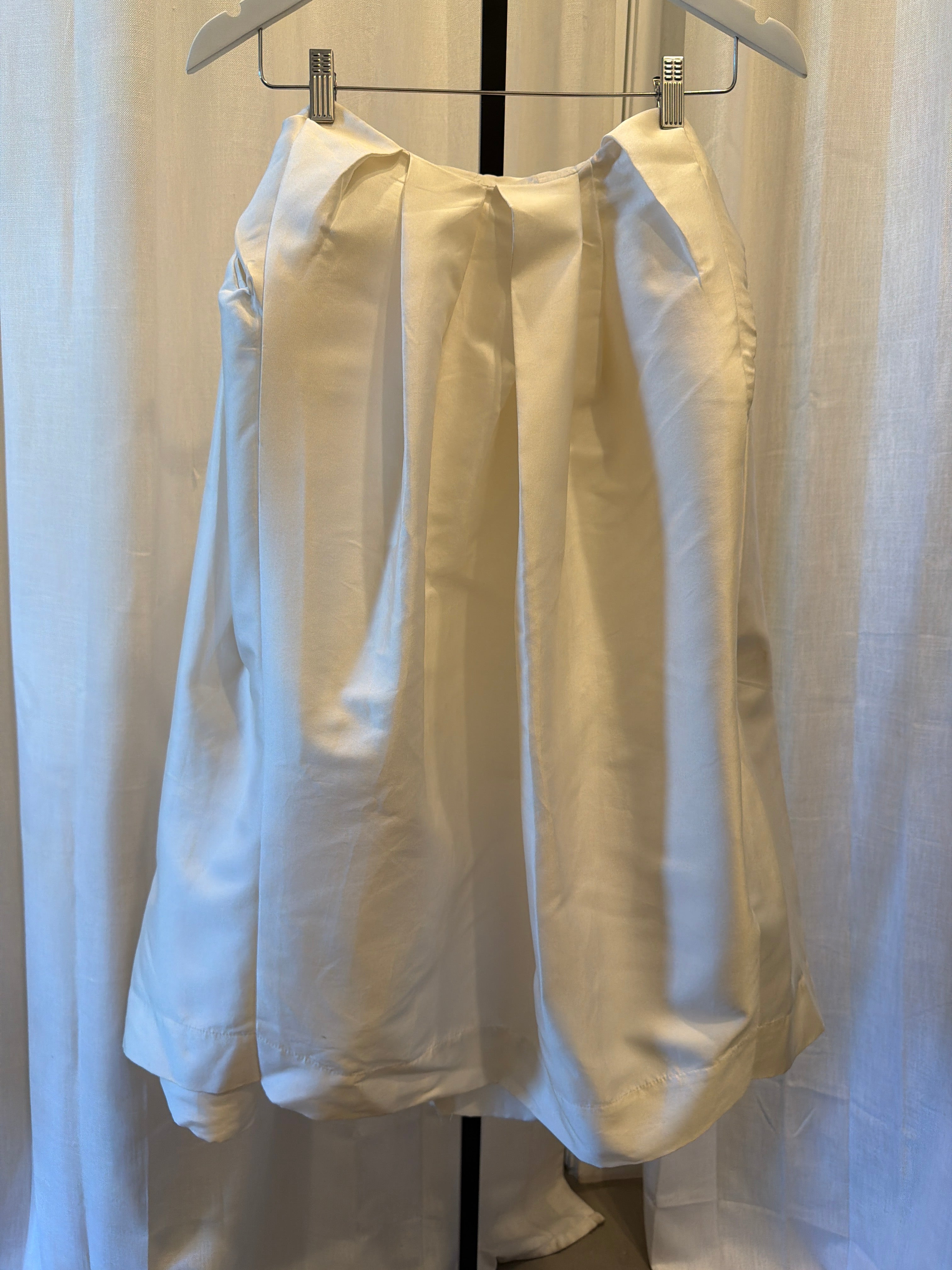 White Pleated Bubble Skirt