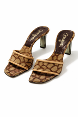 Giraffe Heel