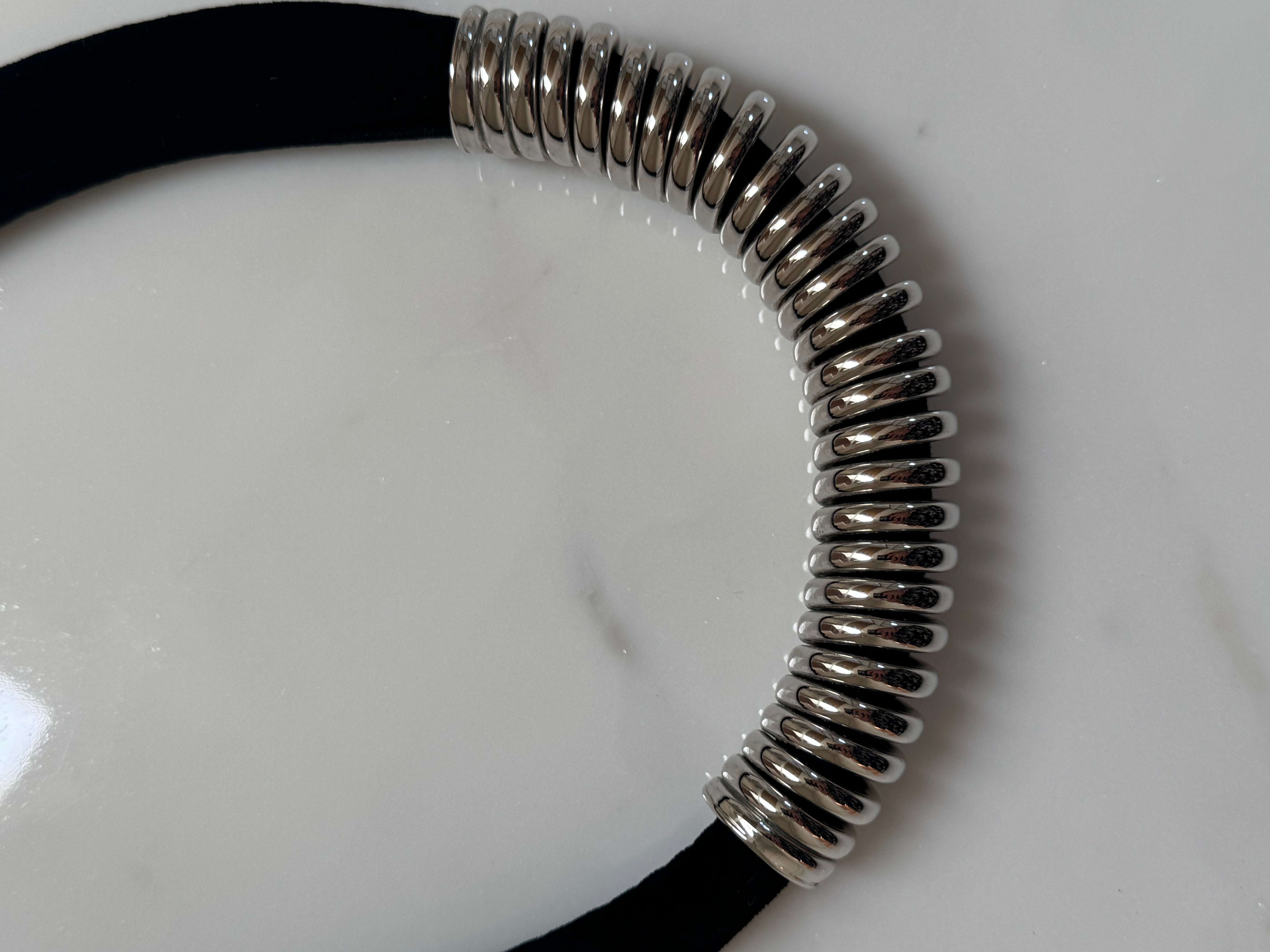 90s velvet and metal necklace