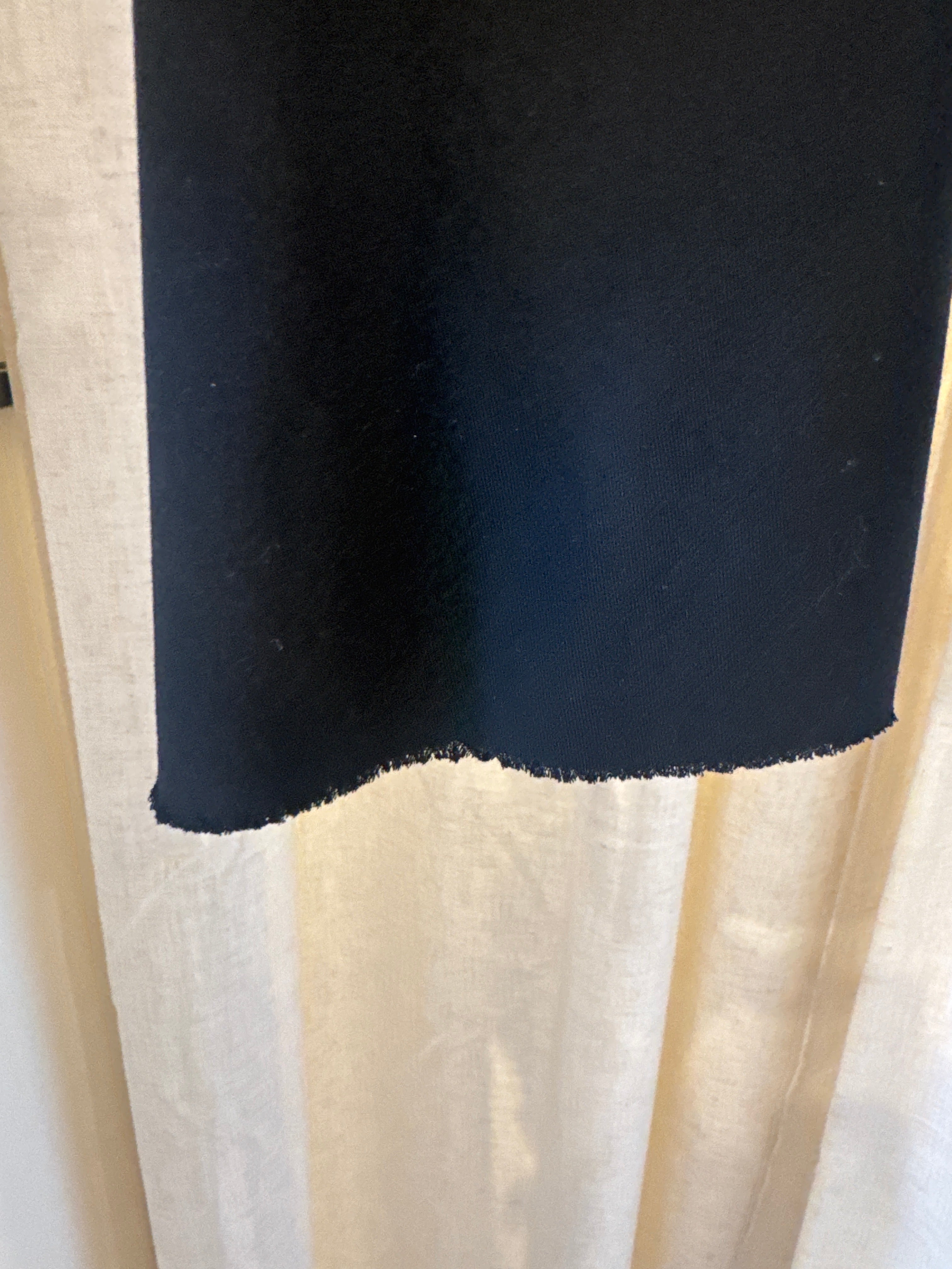 Capri short frayed trouser