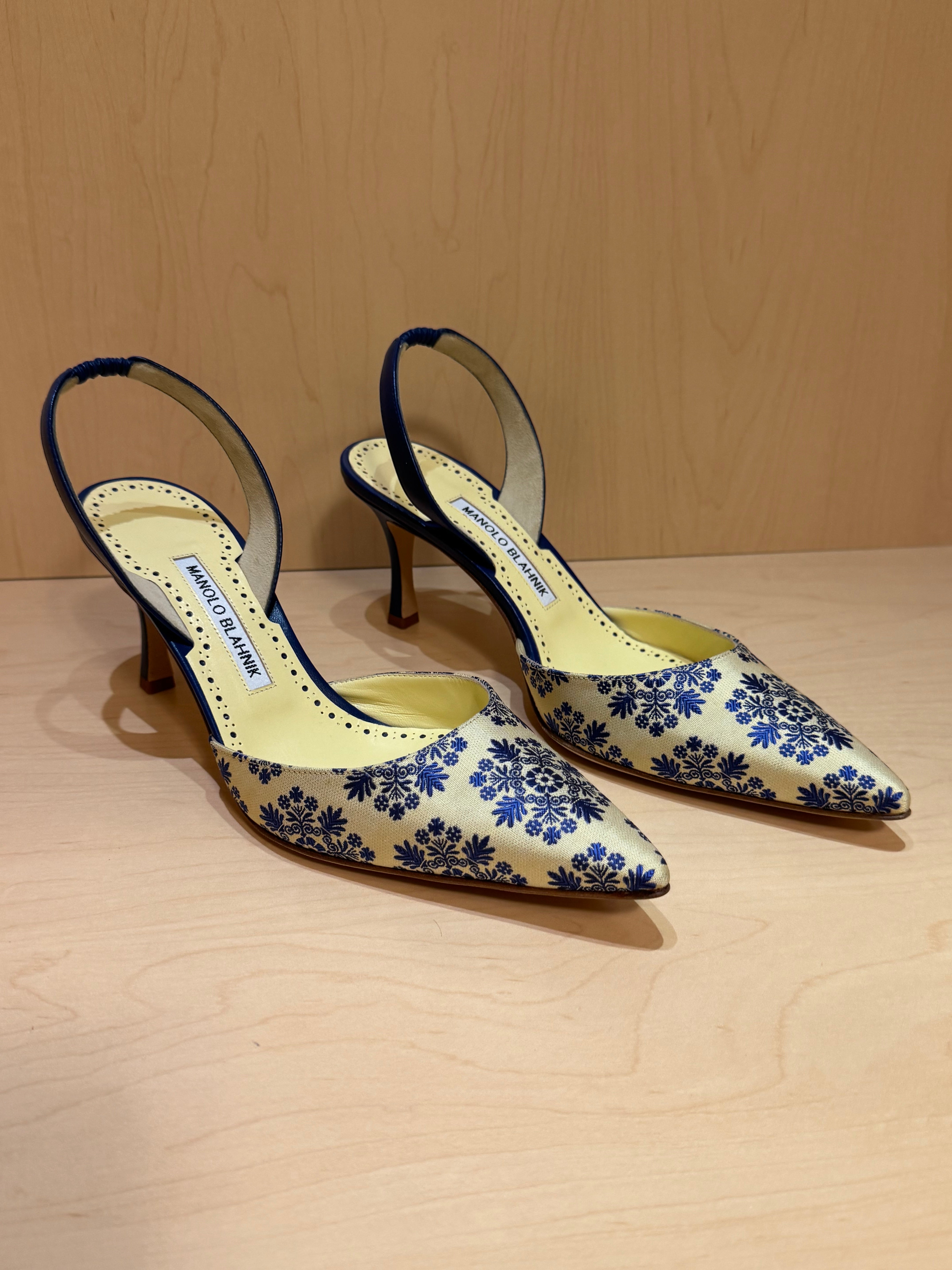 Brocade Heel (39)