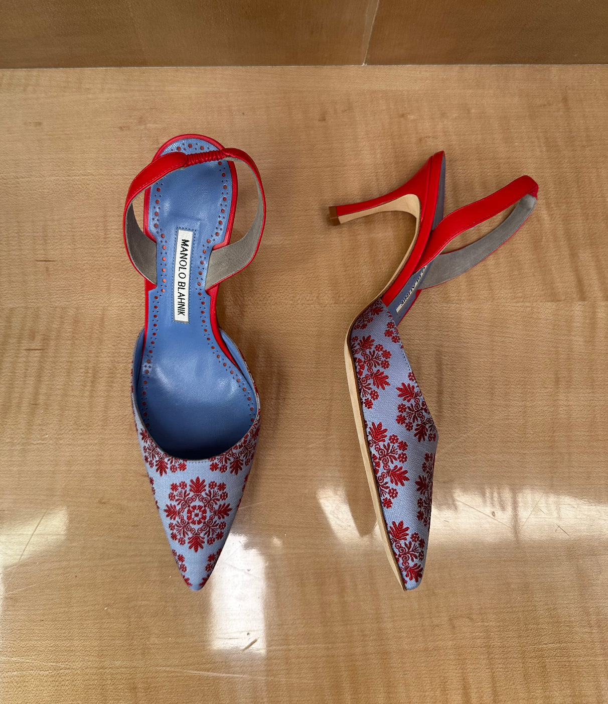 Baby Blue and Red Brocade Sling Back (39.5)