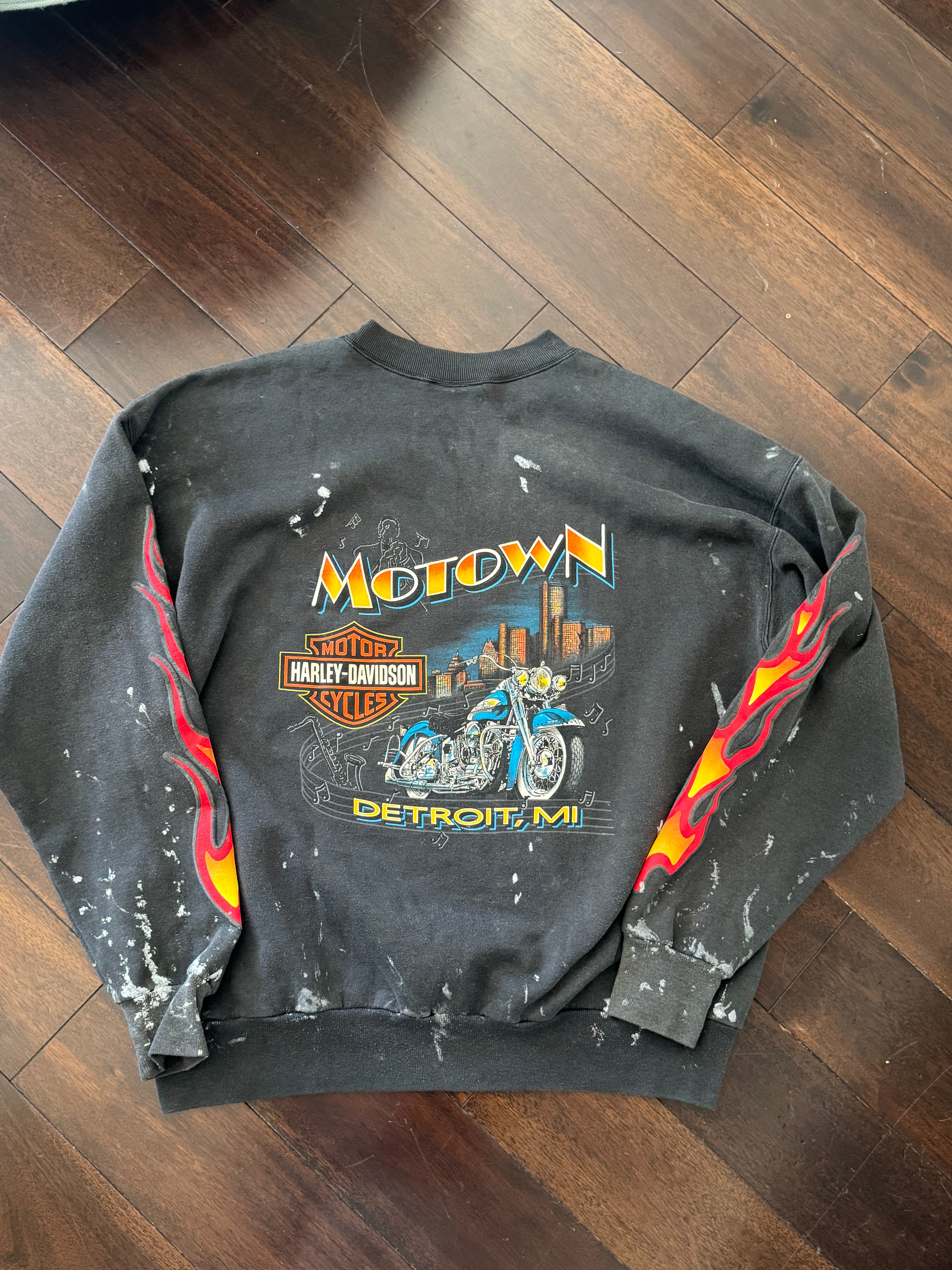 Harley Davidson Sweatshirt with paint splatter