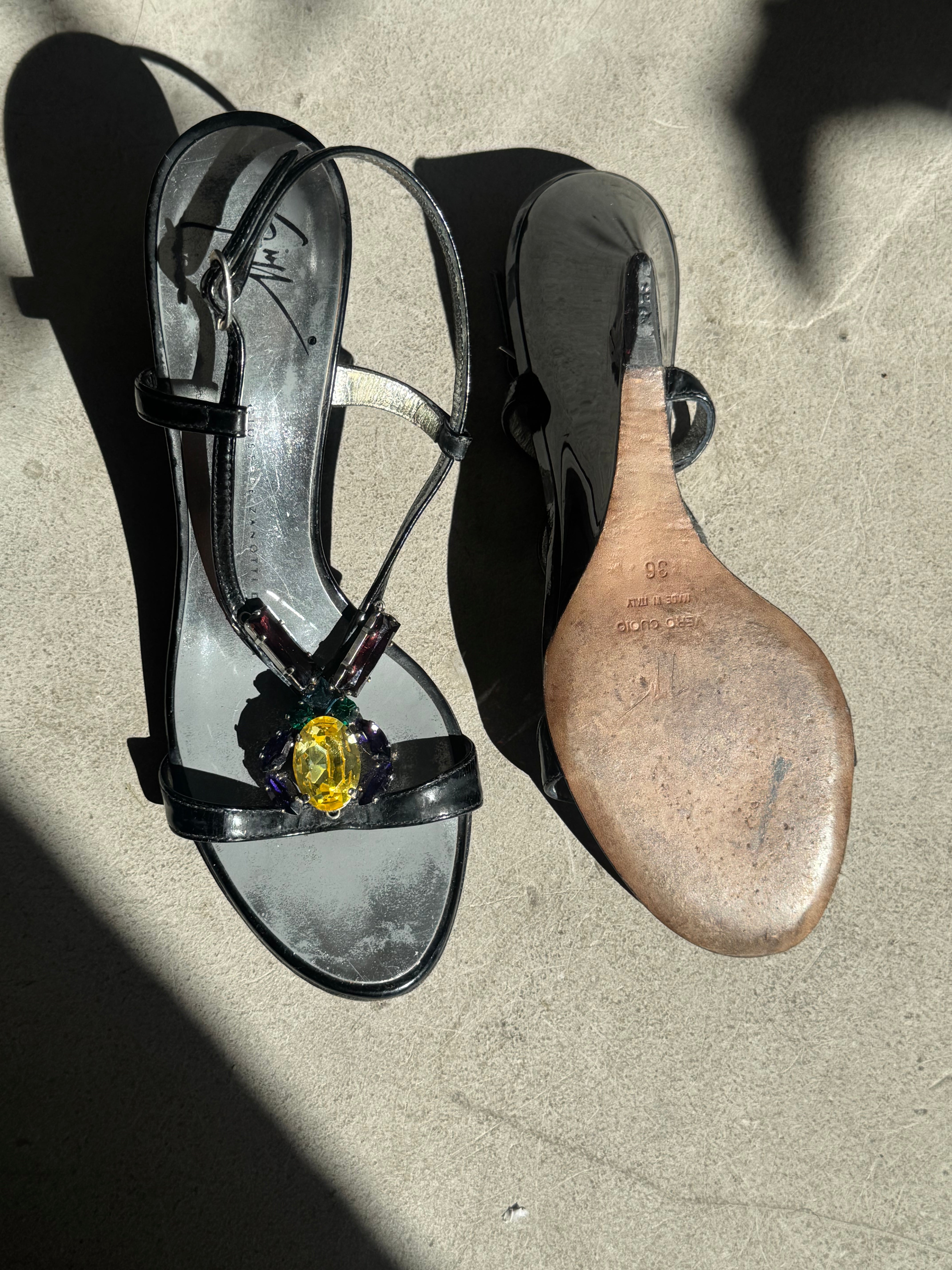 Wedge with Crystal
