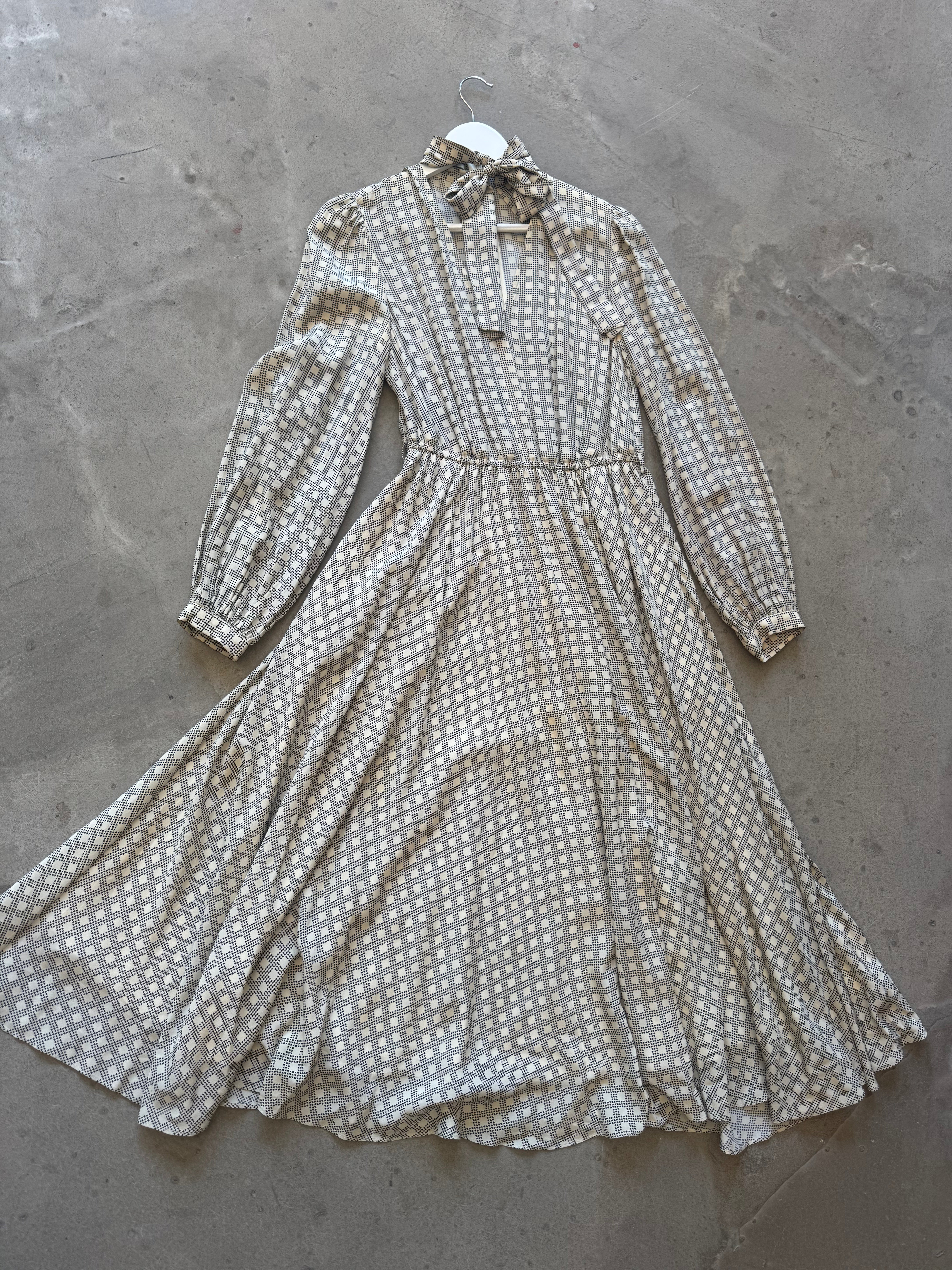 Silk Dress with tie neck