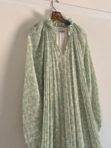 Green Dress (40)