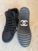 High Top Sneaker