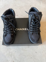 High Top Sneaker