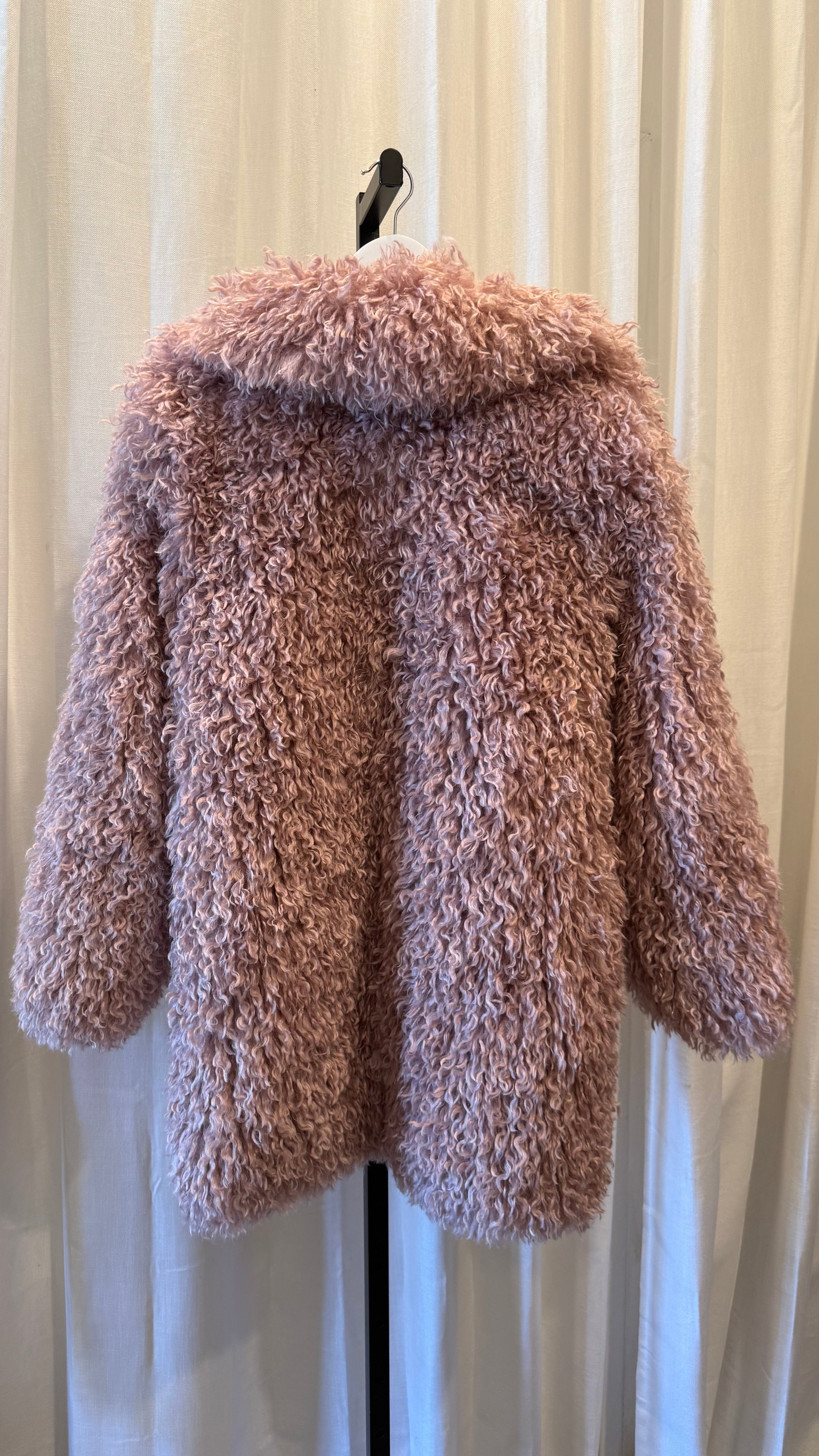 Toira Faux Fur Coat In Pink