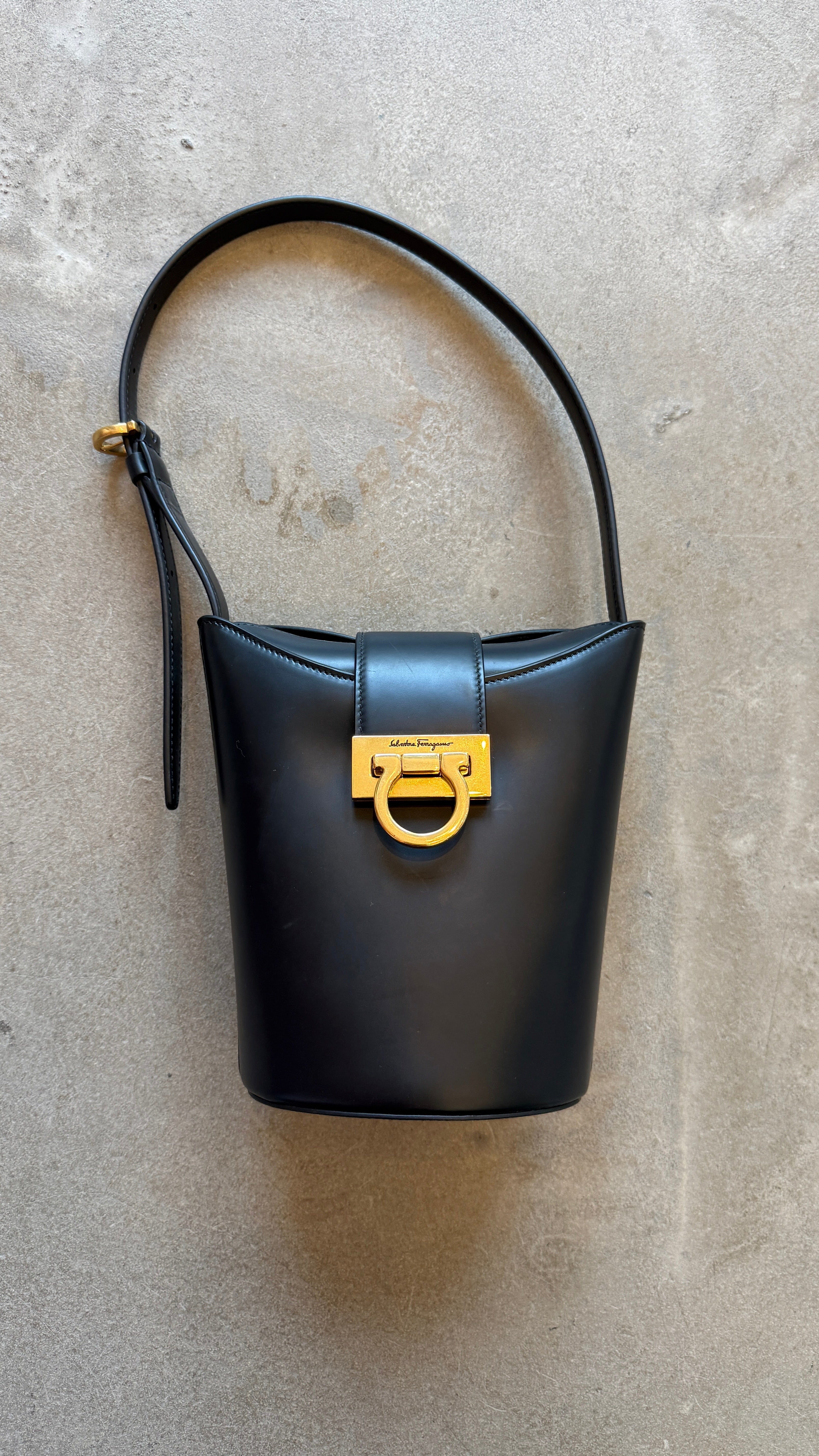 Bucket Black Small Shoulder Bag