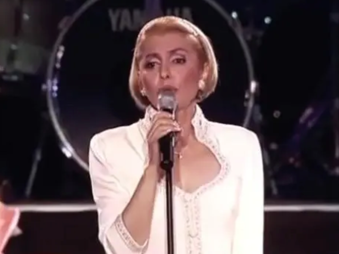 Iconic Long White Gown worn in 2000