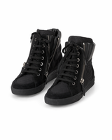 High Top Sneaker